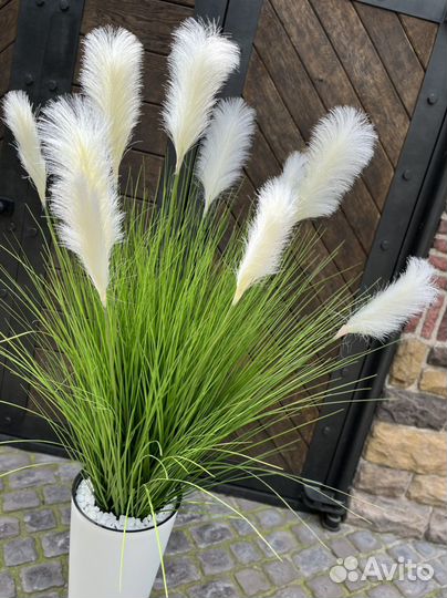 Осока искуственная