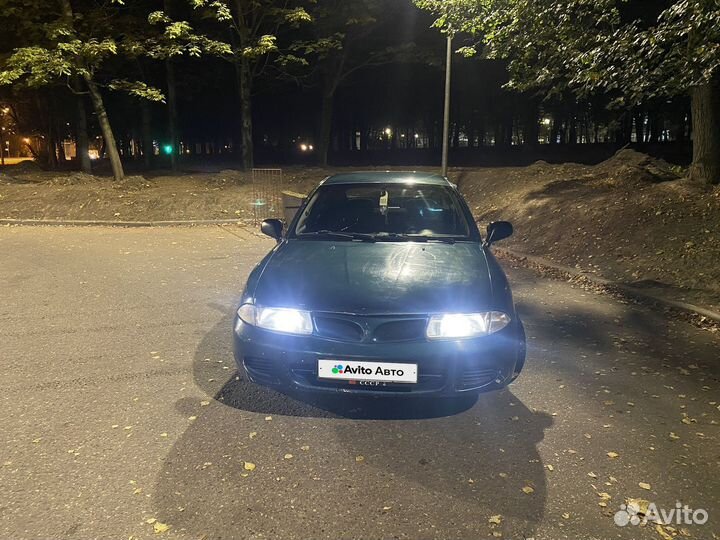 Mitsubishi Carisma 1.6 МТ, 1998, 300 000 км