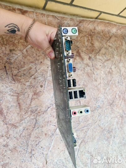 Материнская плата