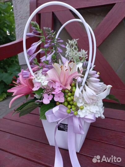 Соберу композицию из живых цветов