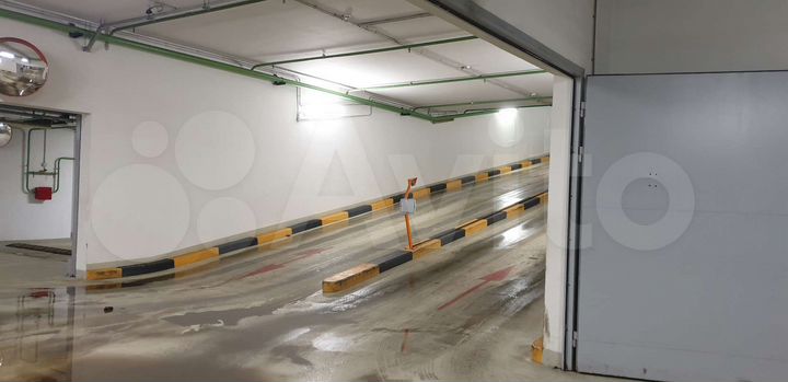 Машиноместо, 11 м²