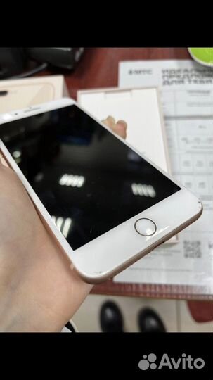 iPhone 8, 64 ГБ
