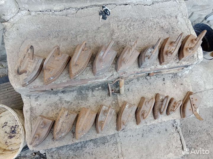 Утюги старинные