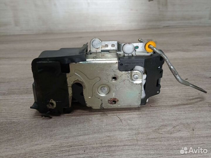 Замок задней правой двери fusion fiesta mk5