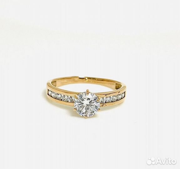 Золотое кольцо с фианитами