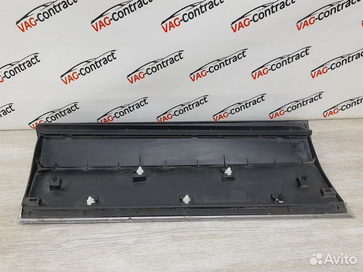 Накладка двери задняя левая Volkswagen Tiguan 2