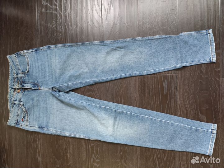 Джинсы женские