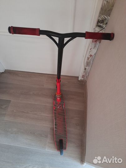 Трюковой самокат