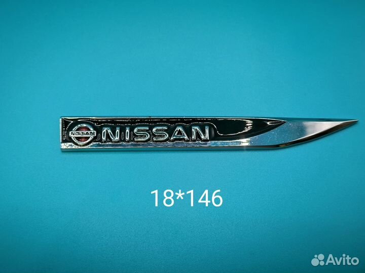 Наклейки на крыло Nissan шильдики комплект металл