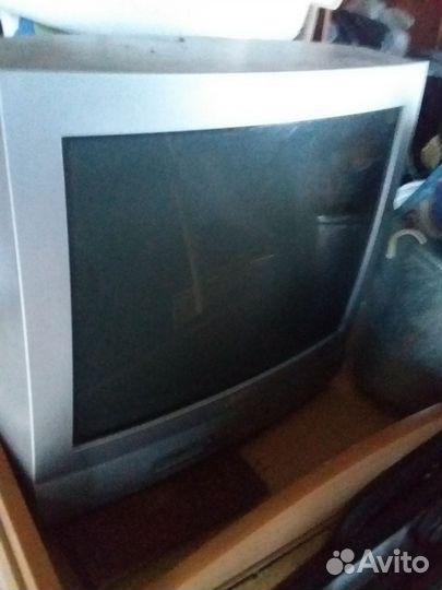 Телевизор бу JVC