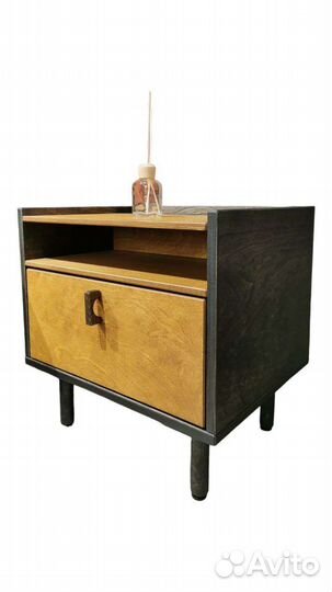 Тумба прикроватная с нишей для зарядок, береза