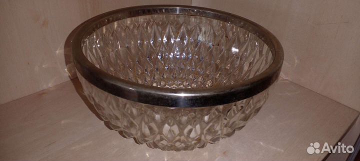 Хрустальная ваза