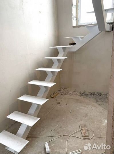 Перила деревянные для лестниц