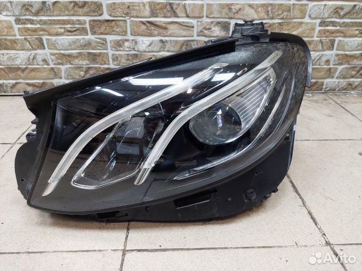 Фара левая Mercedes-Benz E-Class