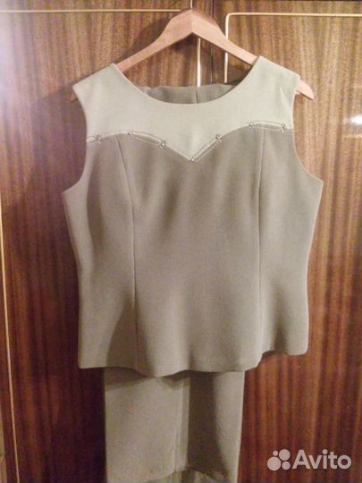 Брючный костюм