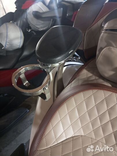 Подлокотники пассажира на Victory Vision