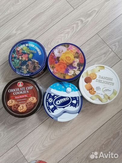 Банки жестяные для мелочей