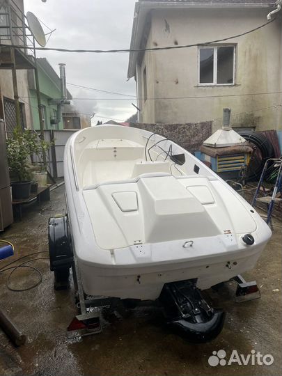 Моторная лодка