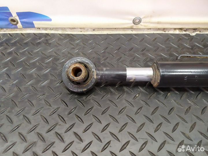 81417236124 Цилиндр подъема кабины