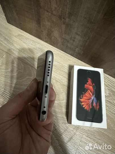iPhone 6S, 32 ГБ