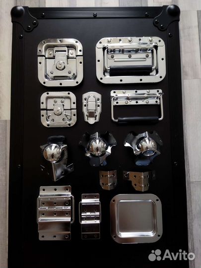 Фурнитура для кейсов и кофров