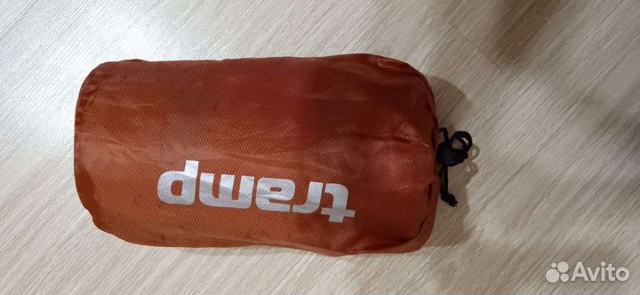 Самонадувающийся коврик tramp