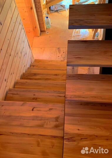 Лестница в коттедж