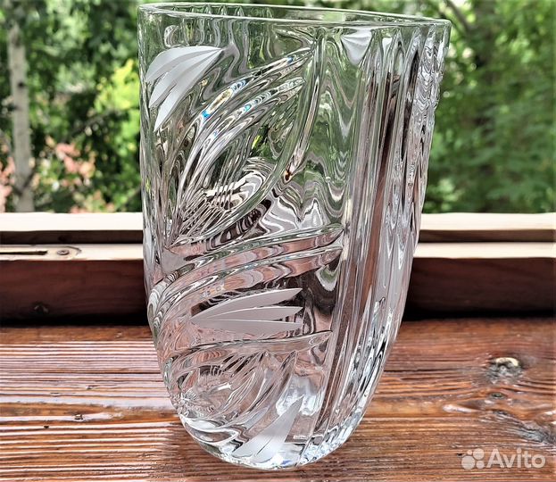 Хрустальная ваза для цветов
