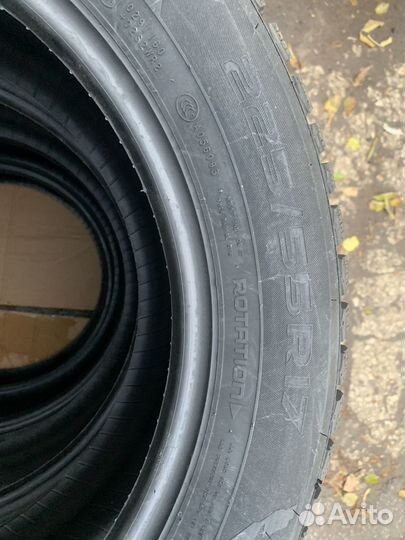 Nokian Tyres Hakkapeliitta 9 225/55 R17