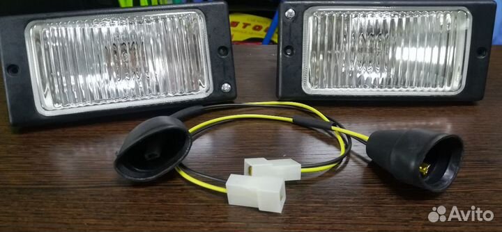 Продам новая Фара пр-тум 2110-15, 2123 белая (к-т)