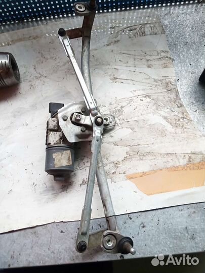 Трапеция дворников с мотором гольф 4