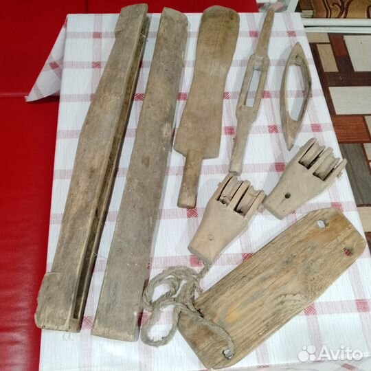 Набор деталей(7шт.)для старинного ткацкого станка