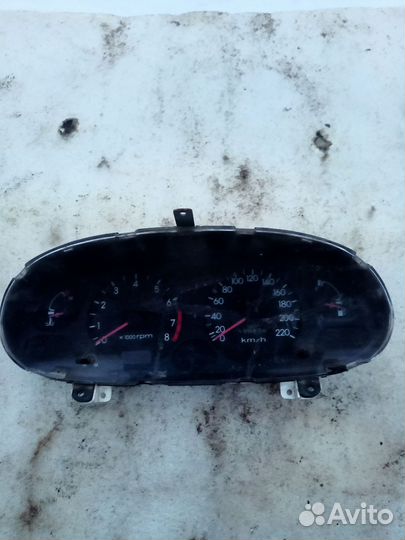 Панель приборов Hyundai Lantra 2