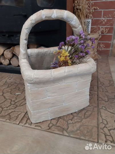 Кашпо из бетона. Вазон