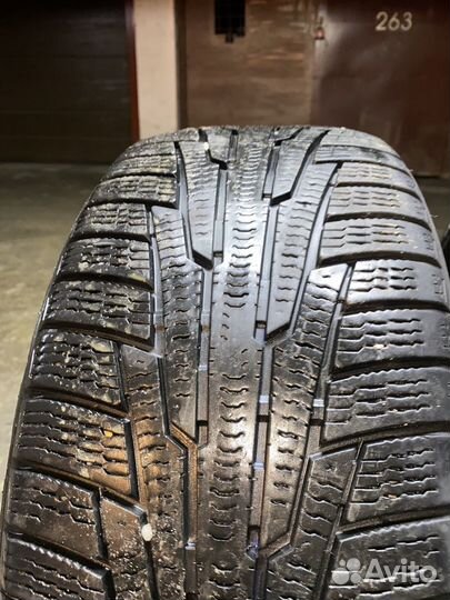 Nokian hakkapeliitta r 225/40/18