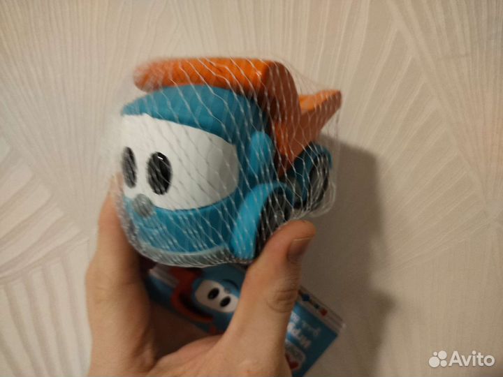 Грузовичок Лева резиновый