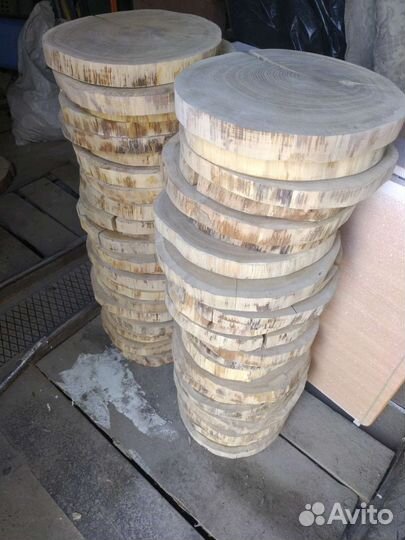 Спилы дуба сухие