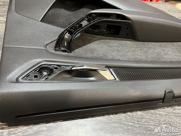 Обшивка з. л. Двери со шторкой kodiaq