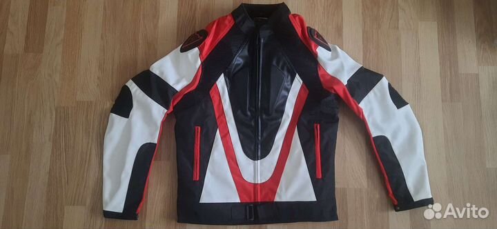 Мото куртка dainese с горбом