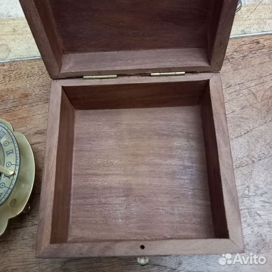 Компас Солнечные часы