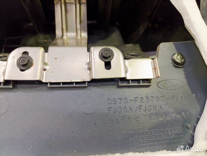 Обшивка двери комплект Ford Fusion C7 ENR90 2013