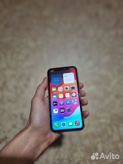 iPhone 11, 64 ГБ