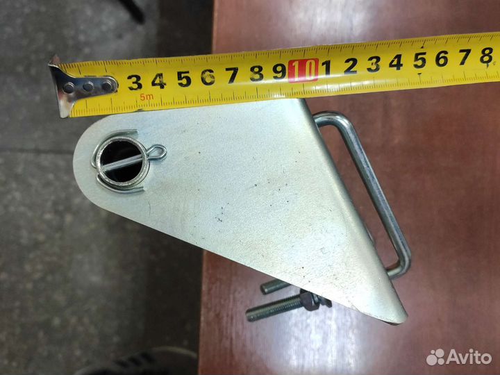 Кронштейн килевого ролика на прицеп