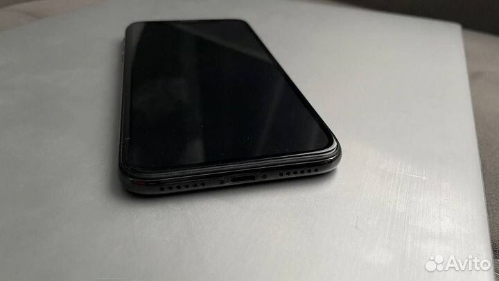 iPhone X, 64 ГБ