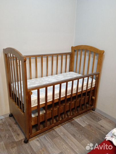 Детская кроватка