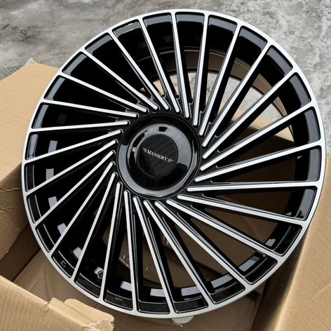 Литые диски Sakura Wheels YA9653 8.5×R20 5×108