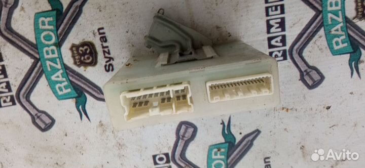 Блок управления памятью сидений Nissan Murano Z50