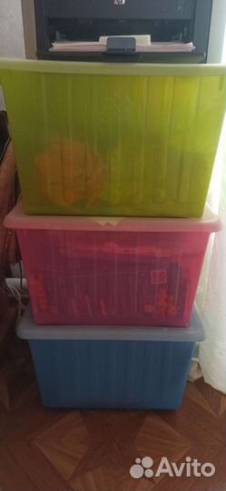 Ящик пластиковый с крышкой Икеа на колёсах