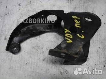 Кронштейн двигателя 04880314AA