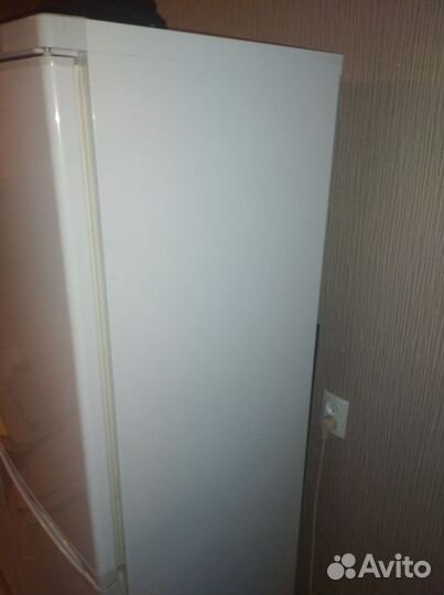 Холодильник indesit